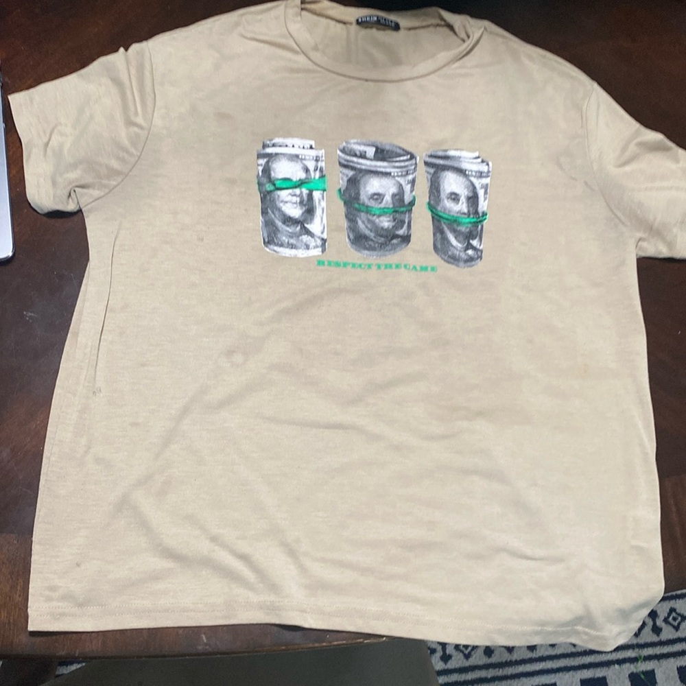 Graphic money t-shirt
